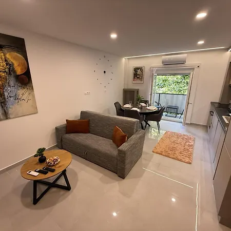 Via Lux Apartman *